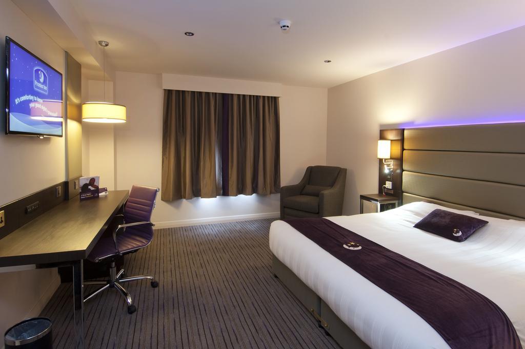 Premier Inn Oldham - Broadway Luaran gambar